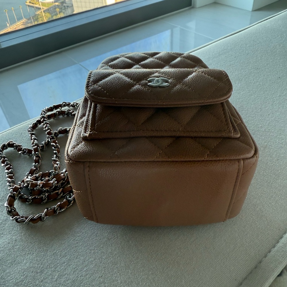 Chanel mini backpack - Picture 3 of 5